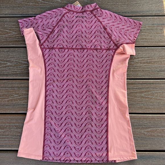 NWT Patagonia Micro Swell Rashguard Bluff River Arrow Red Short Sleeve Size Med - Picture 3 of 10